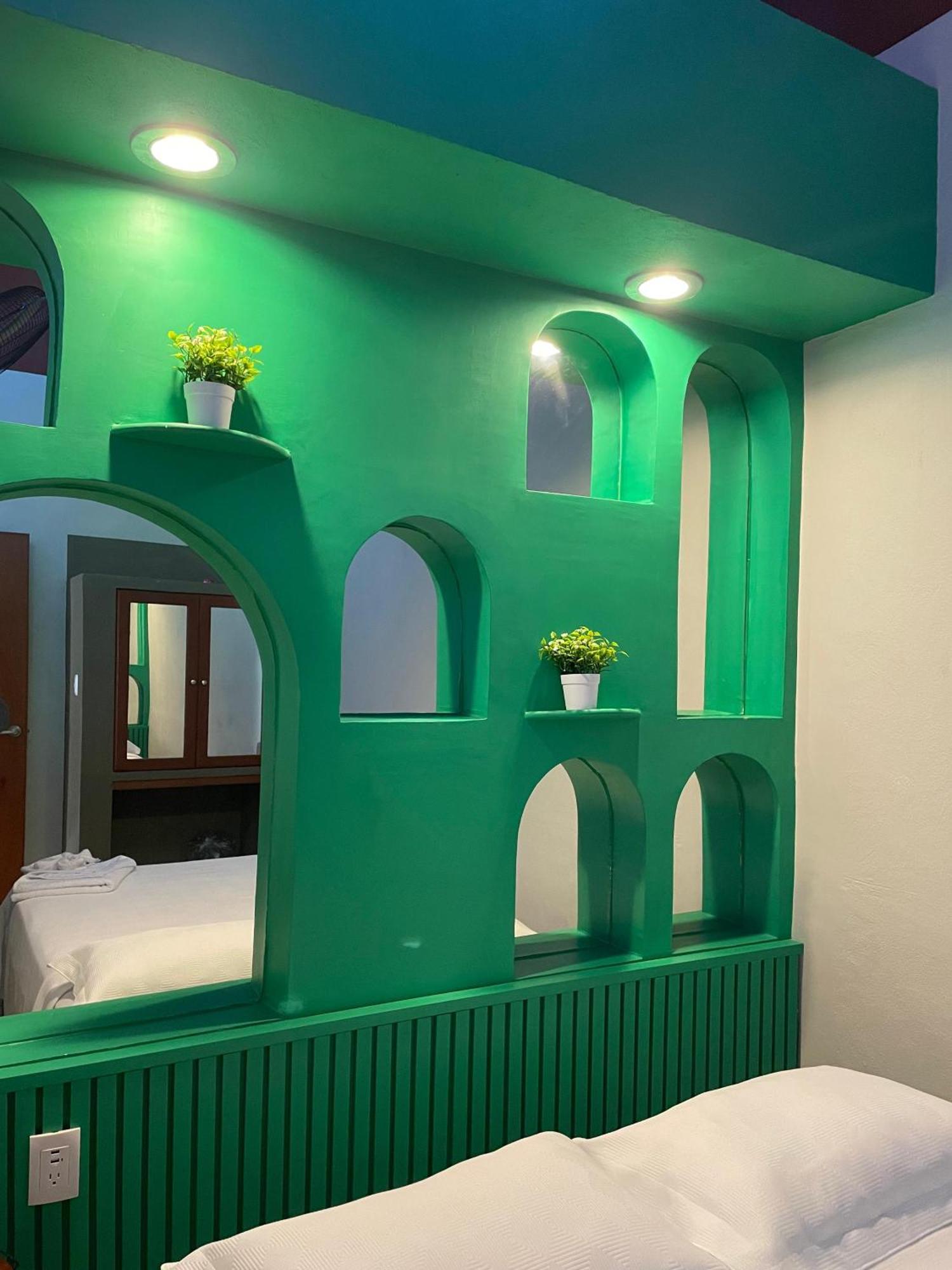 Hostal Poquito A Poquito Вальядолид Экстерьер фото