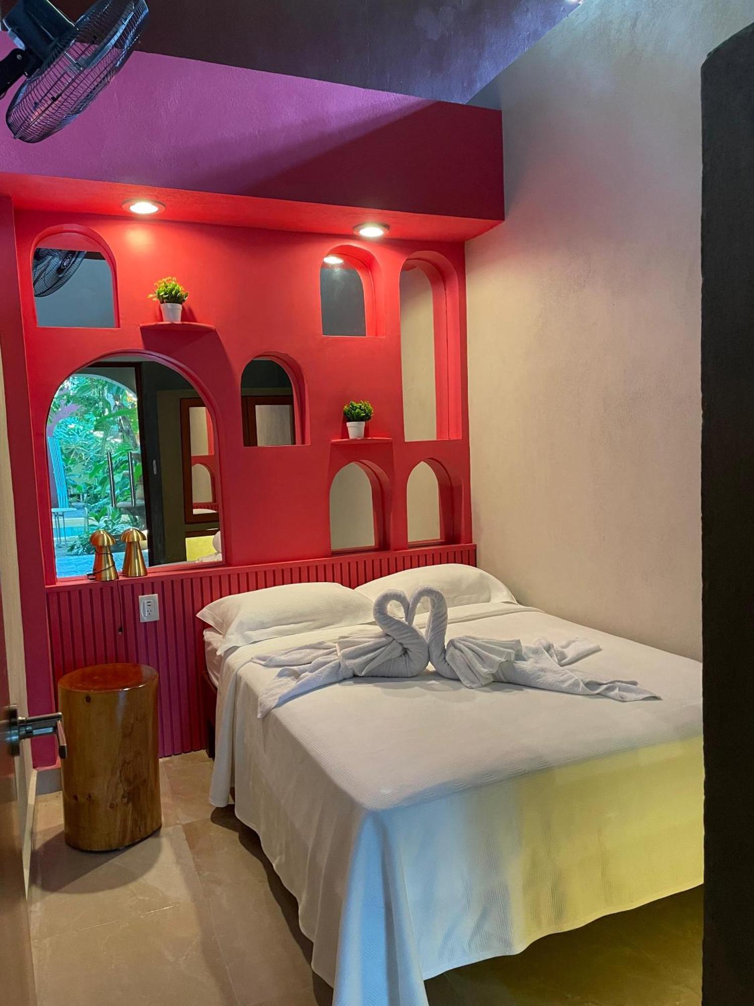 Hostal Poquito A Poquito Вальядолид Экстерьер фото