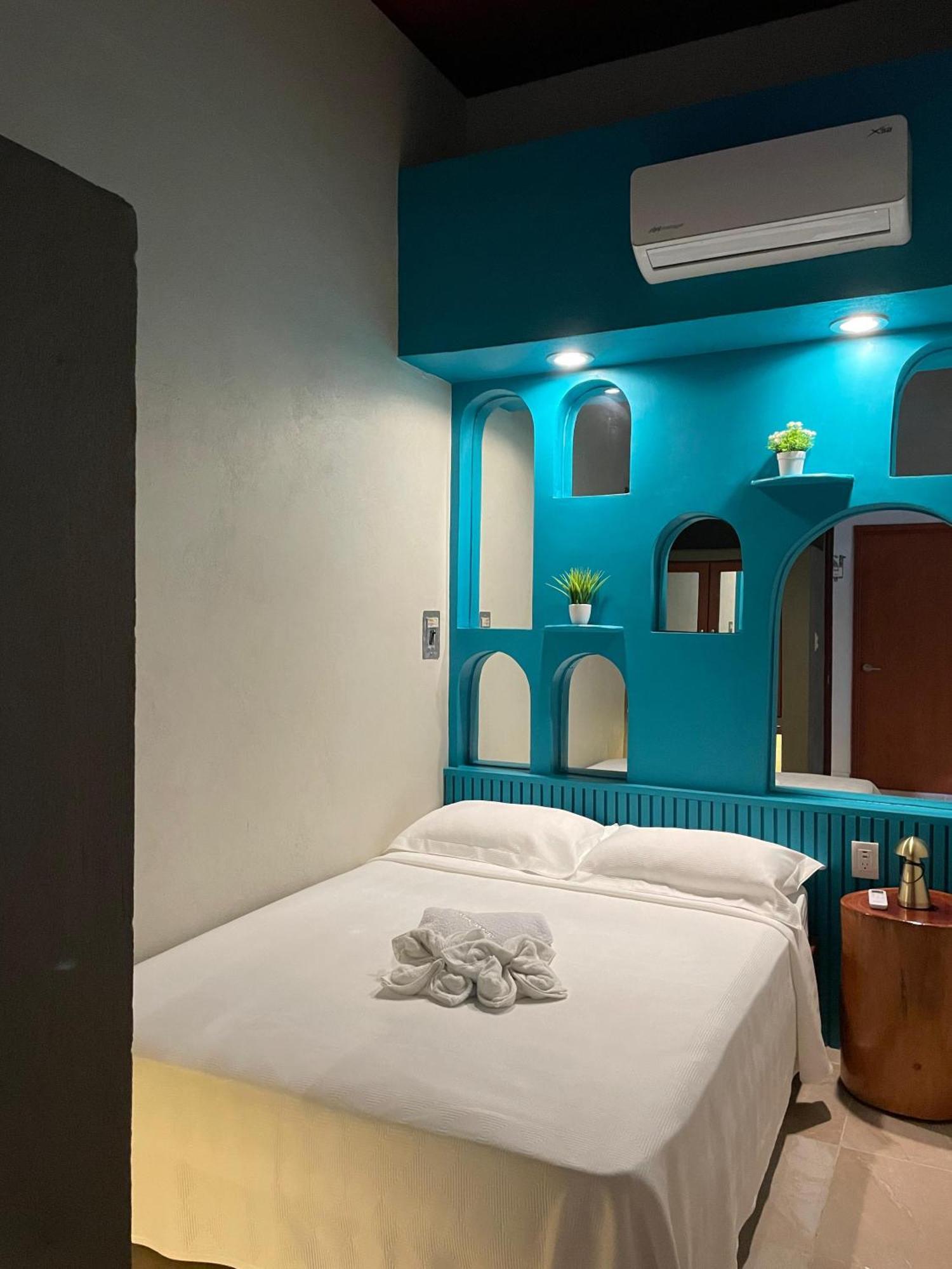Hostal Poquito A Poquito Вальядолид Экстерьер фото