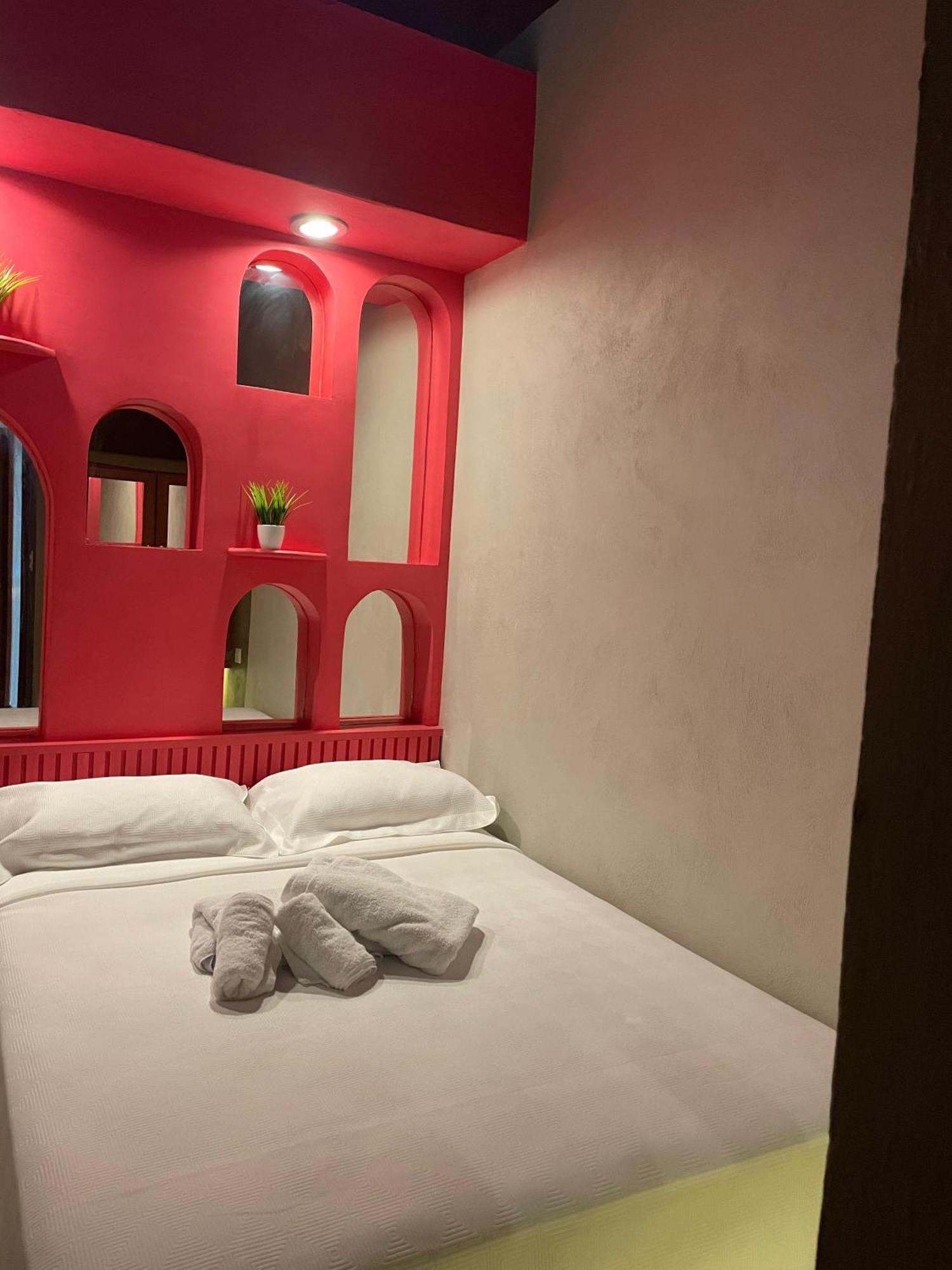 Hostal Poquito A Poquito Вальядолид Экстерьер фото