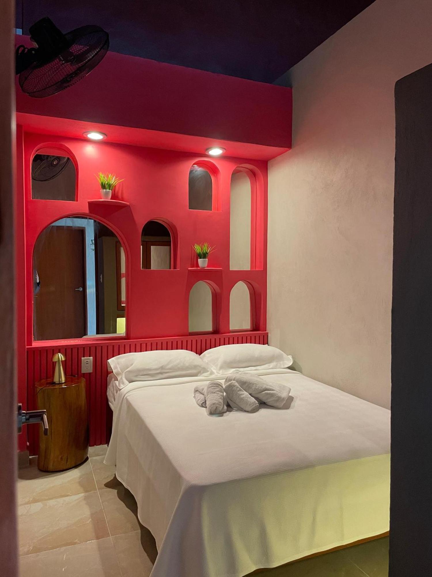 Hostal Poquito A Poquito Вальядолид Экстерьер фото