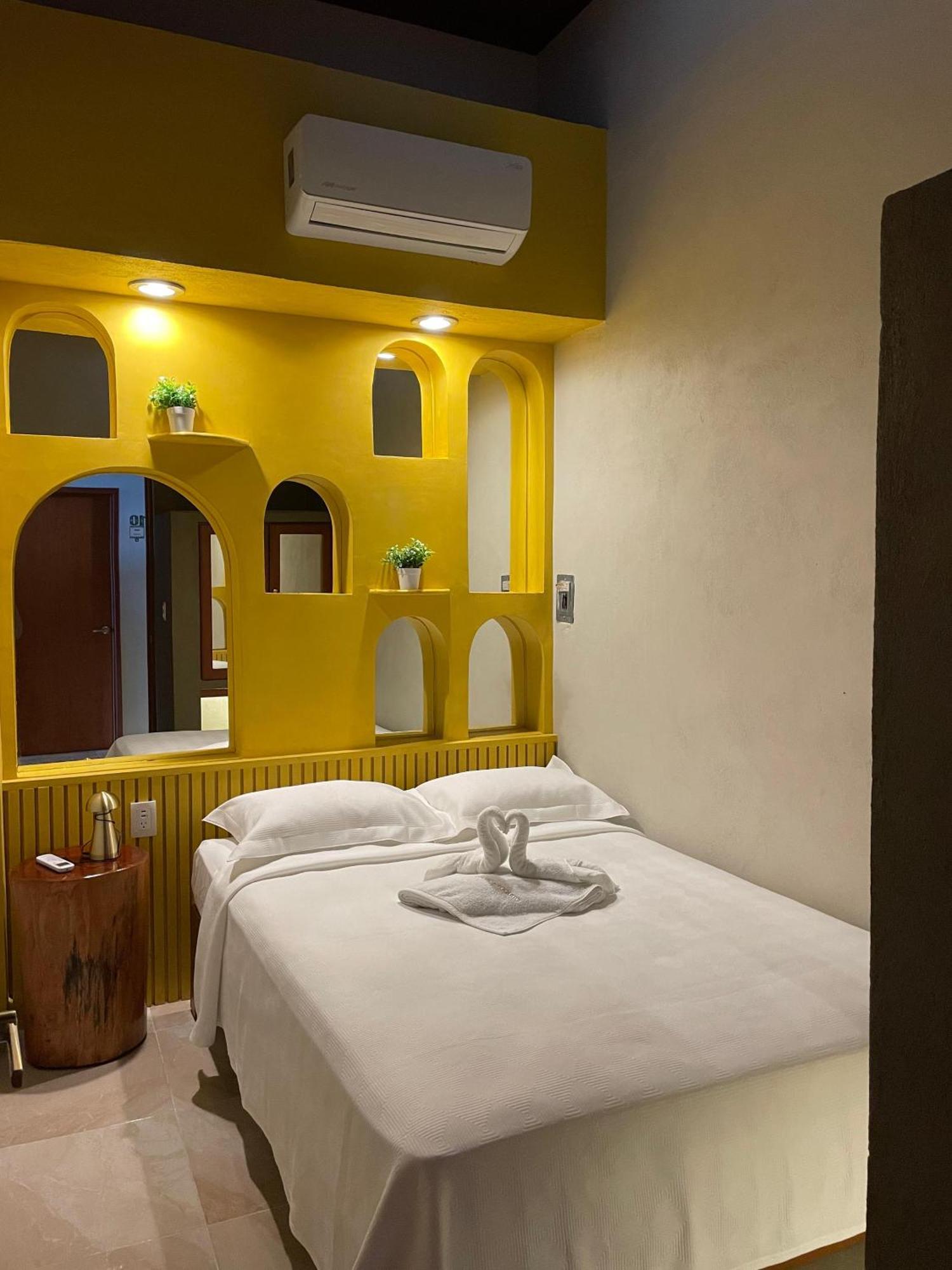 Hostal Poquito A Poquito Вальядолид Экстерьер фото