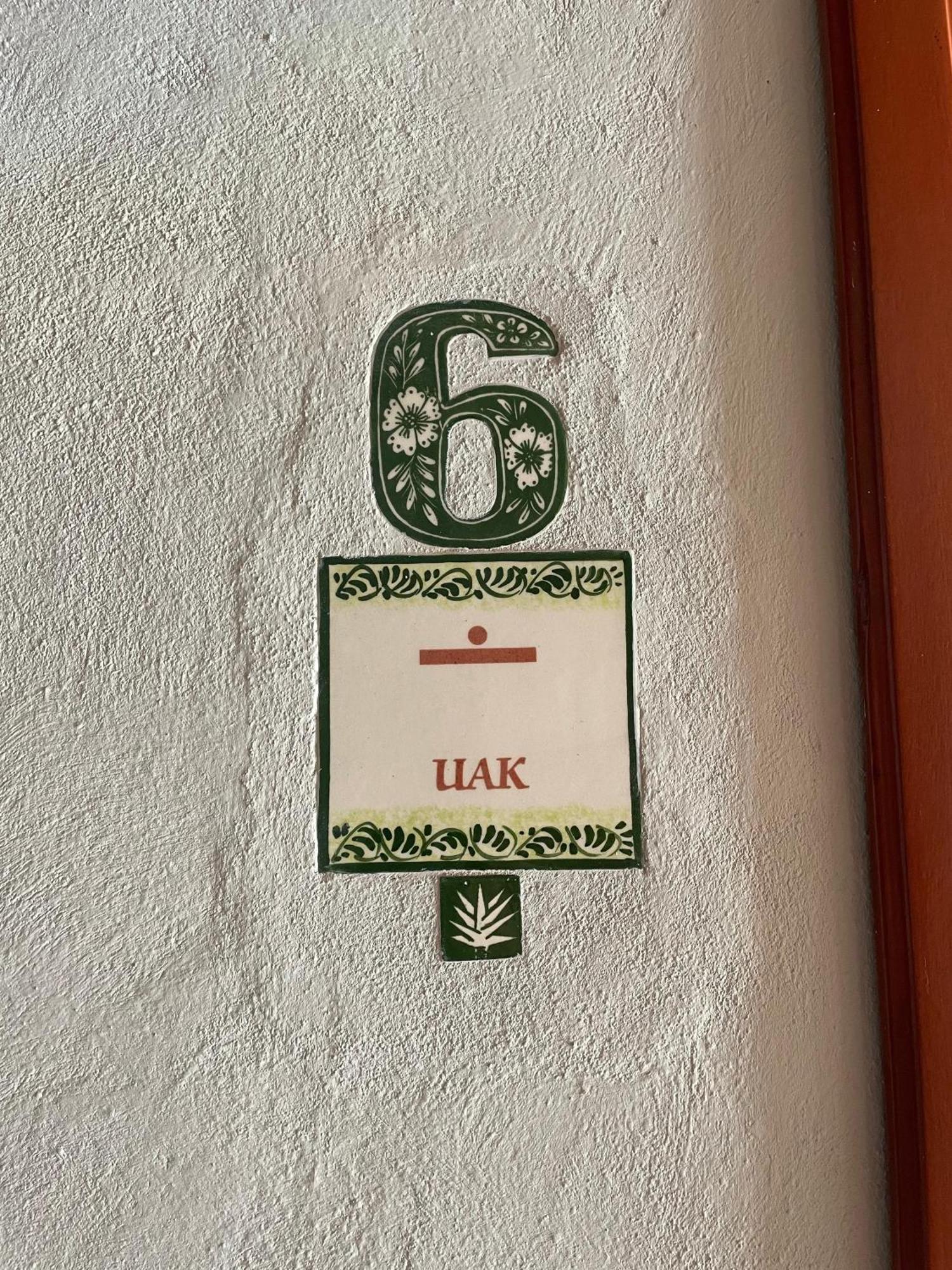 Hostal Poquito A Poquito Вальядолид Экстерьер фото