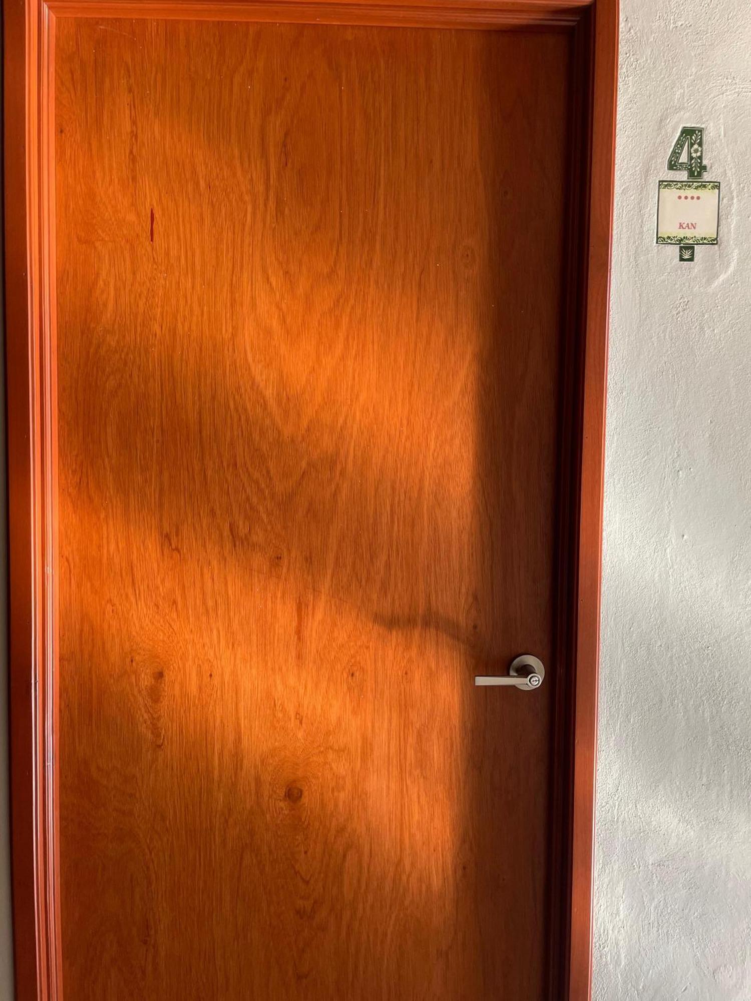 Hostal Poquito A Poquito Вальядолид Экстерьер фото