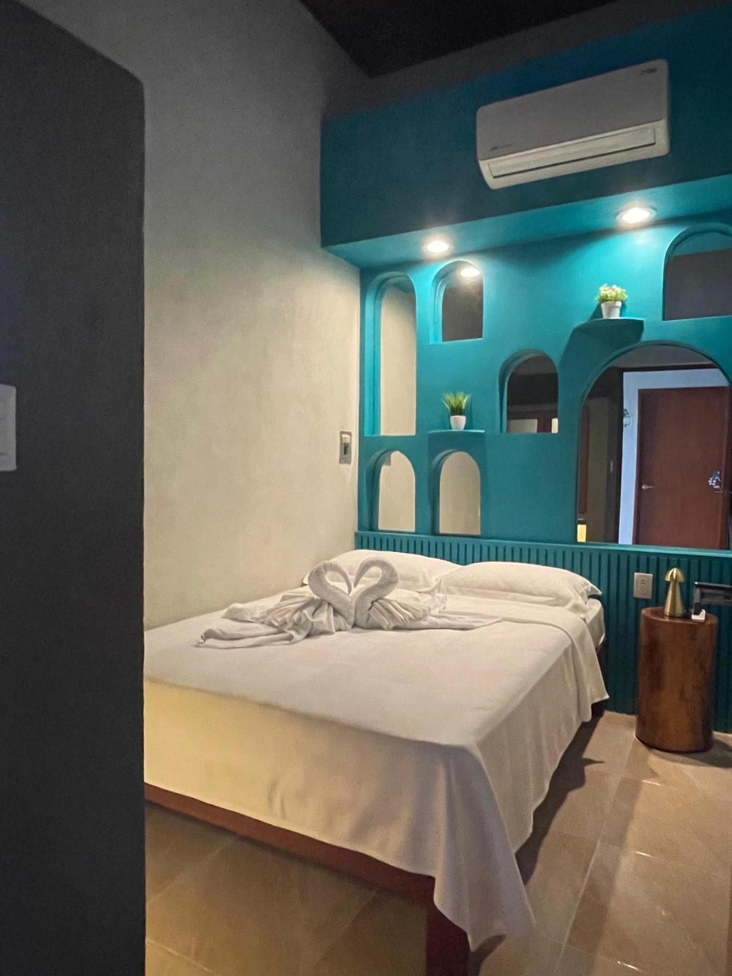 Hostal Poquito A Poquito Вальядолид Экстерьер фото