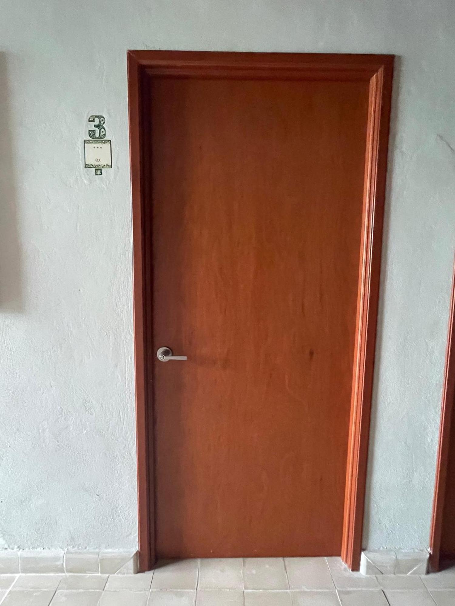 Hostal Poquito A Poquito Вальядолид Экстерьер фото