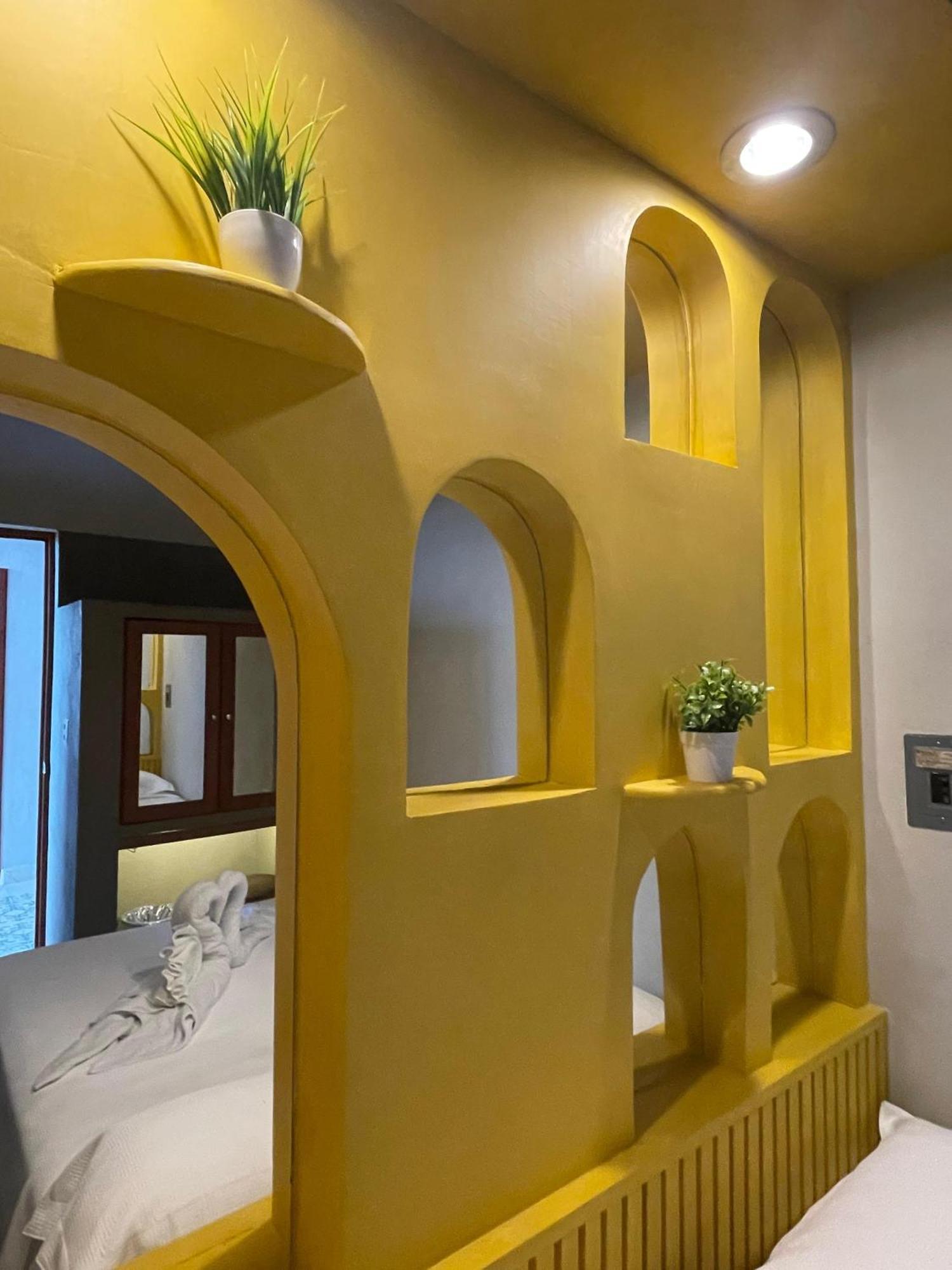 Hostal Poquito A Poquito Вальядолид Экстерьер фото
