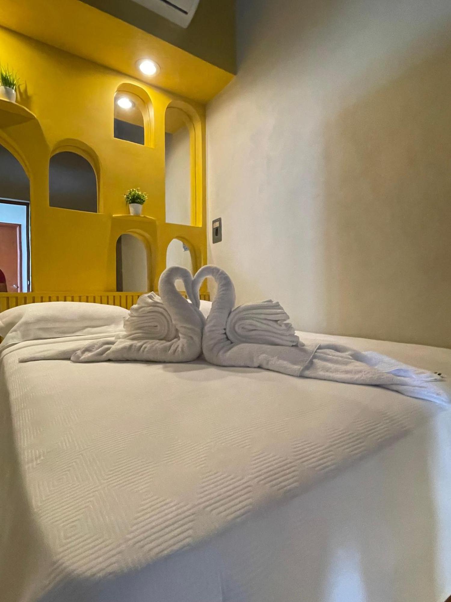 Hostal Poquito A Poquito Вальядолид Экстерьер фото